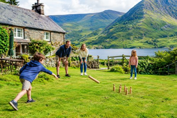 Discover Your Dream Welsh Getaway: The Ultimate Guide to Choosing Perfect Holiday Rentals for an Authentic Experience of Traditional Welsh Games